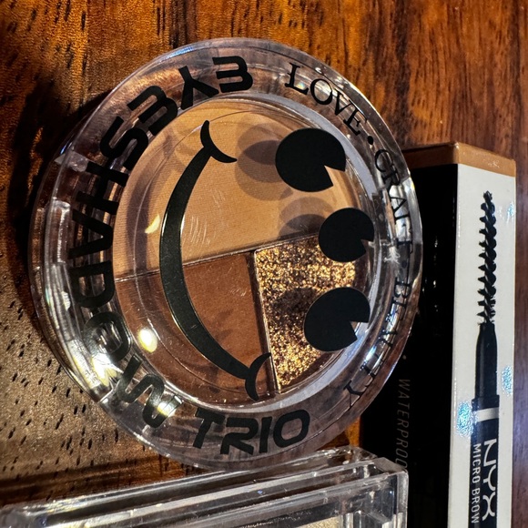 Eye Makeup 4 NEW V Kosmetik Floss Love Craft Beauty Shadow Shi… - Picture 3 of 9